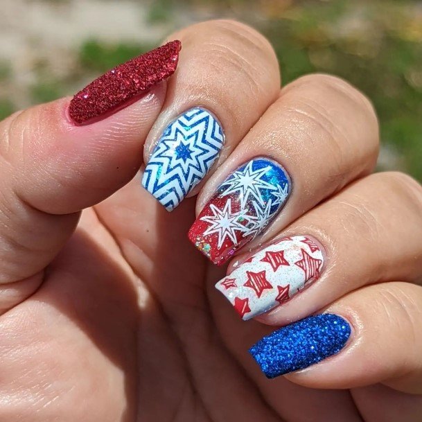 Impressive Ladies Red And Blue Nail