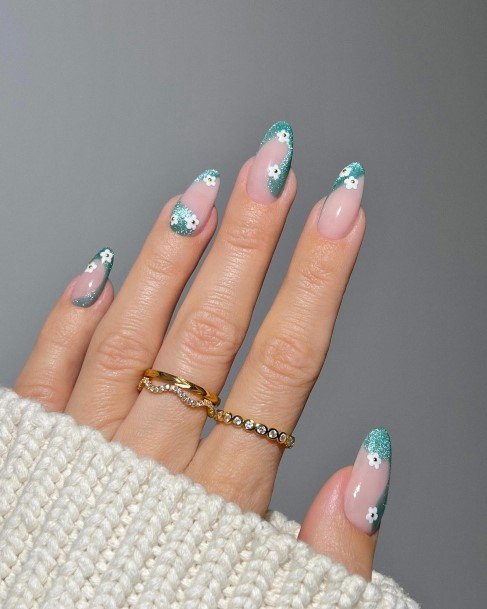 Impressive Ladies Velvet Nail