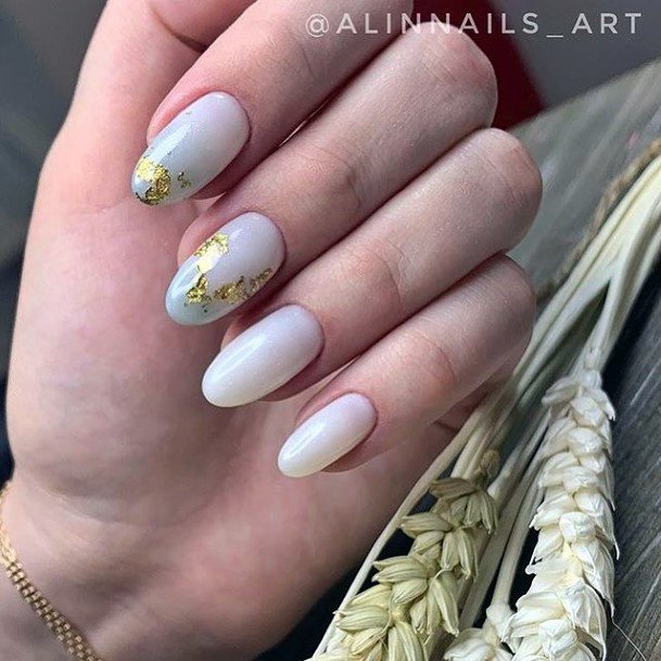 Impressive Ladies Wedding Nail