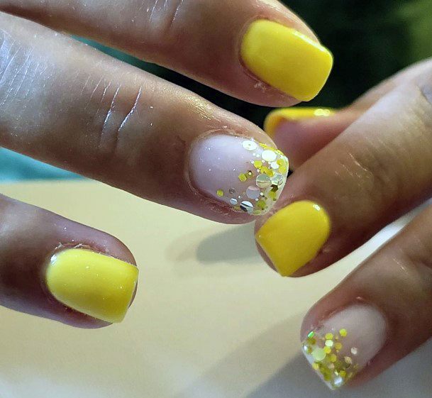 Impressive Ladies Yellow Summer Nail