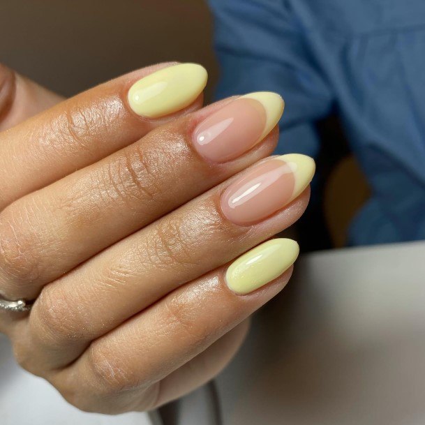 Incredible Banana Nail For Ladies