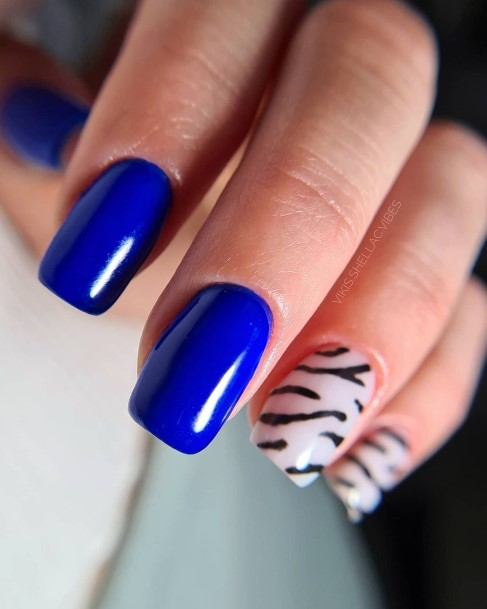 Incredible Blue Winter Fingernail For Ladies