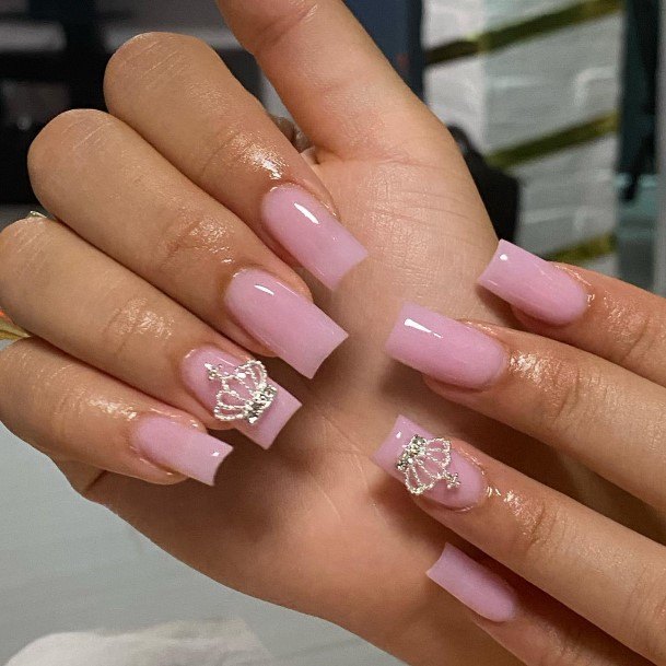 Incredible Crown Nail For Ladies