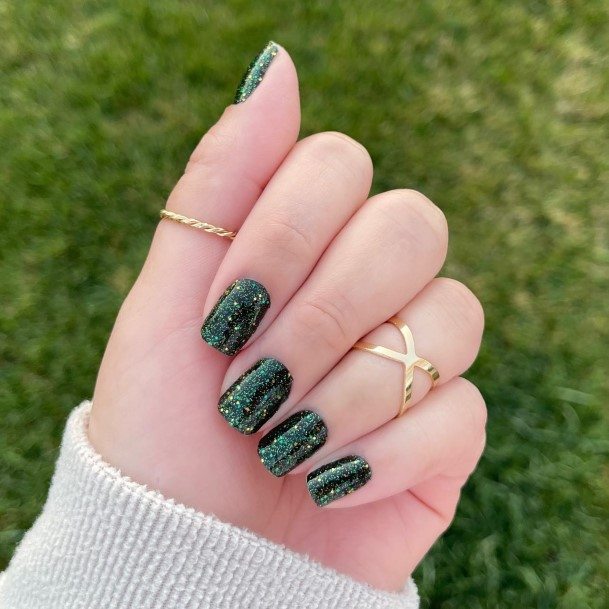 Incredible Green Glitter Nail For Ladies