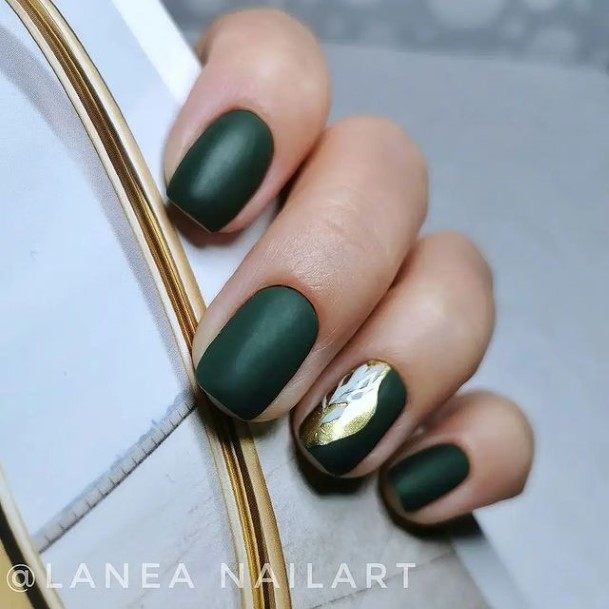 Incredible Green Nail For Ladies