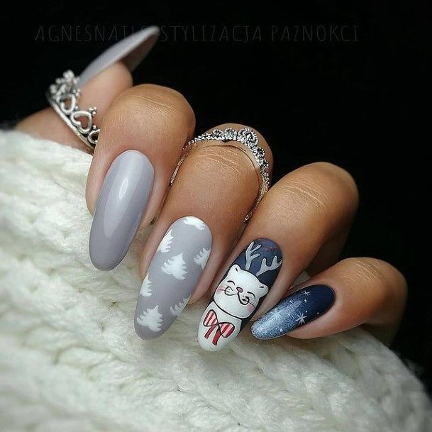 Incredible Grey And White Nail For Ladies