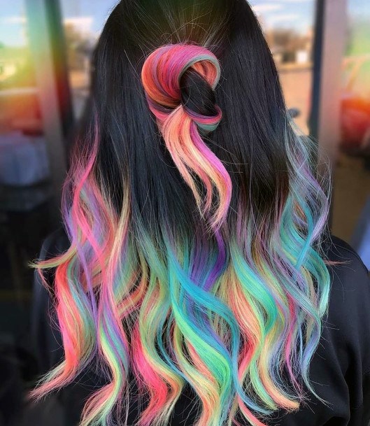 Incredible Neon Hairstyles For Ladies