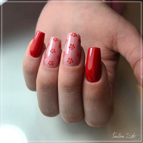 Incredible Red And Nude Fingernail For Ladies