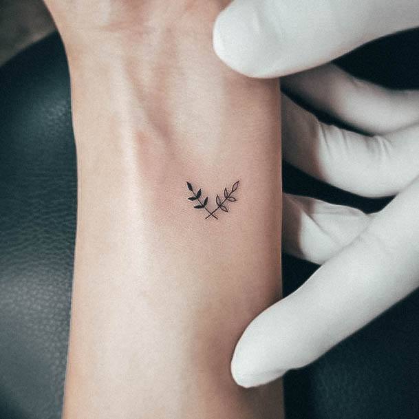 Incredible Small Simple Tattoo For Ladies