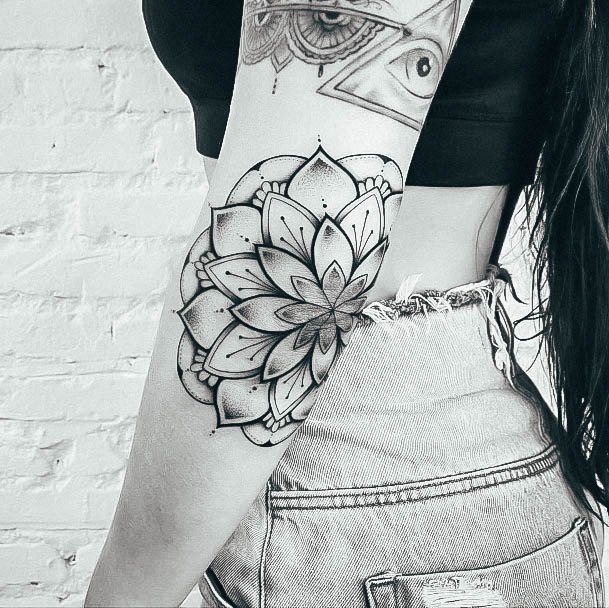 Incredible Womens Tattoo Ideas