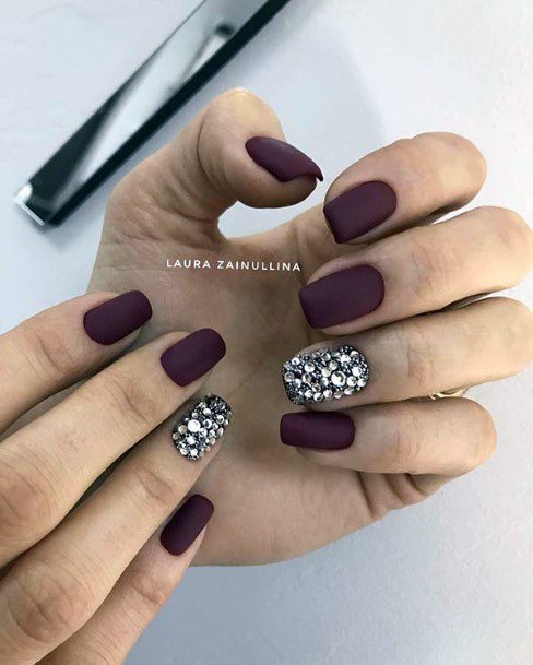 Incyellowible Matte Maroon Fingernail For Ladies