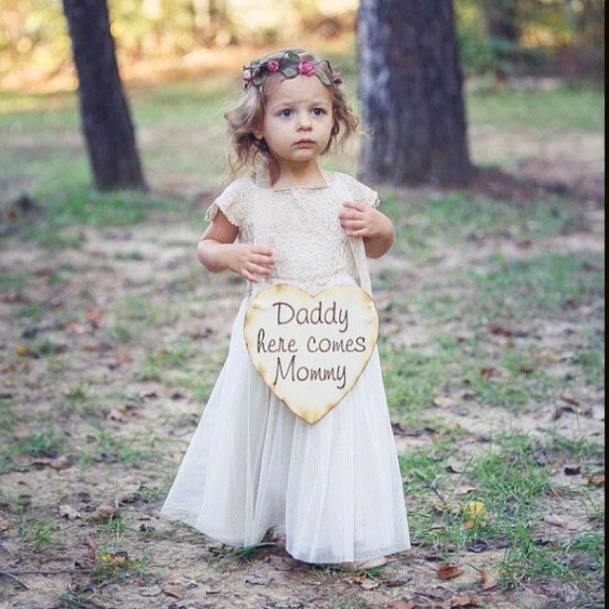 Inspirational Cute Childrens Wedding Sign Ideas For Wedding