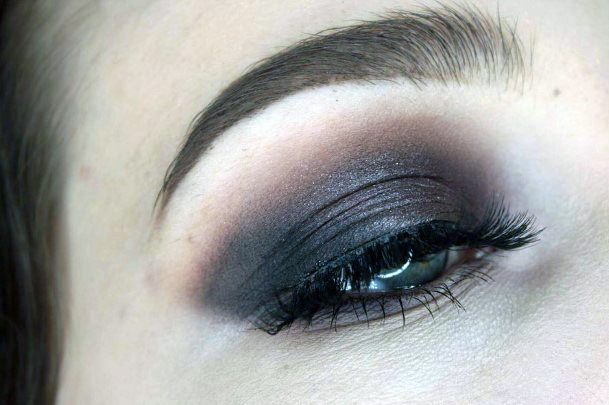 Intense Dark Brown Eyeshadow Women