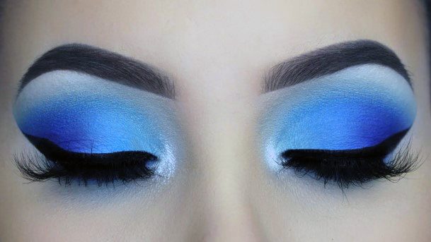 Intense Light Blue Eyeshadow Women