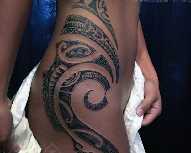 Inventive Curvy Tribal Tattoo Womens Torso
