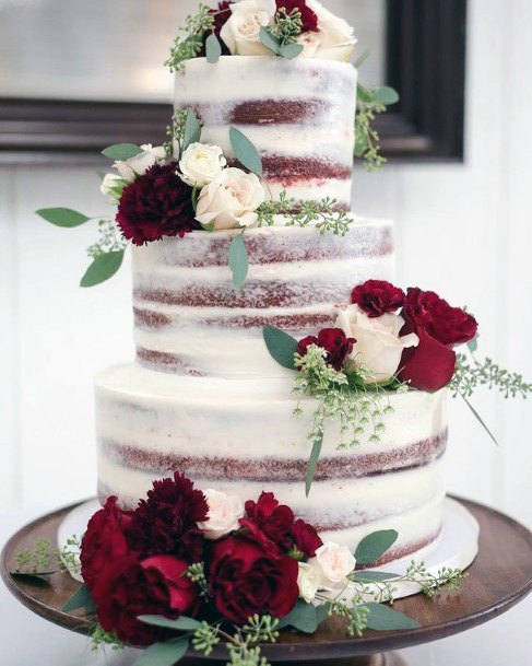 Inviting Red Roses Velvet Wedding Cake