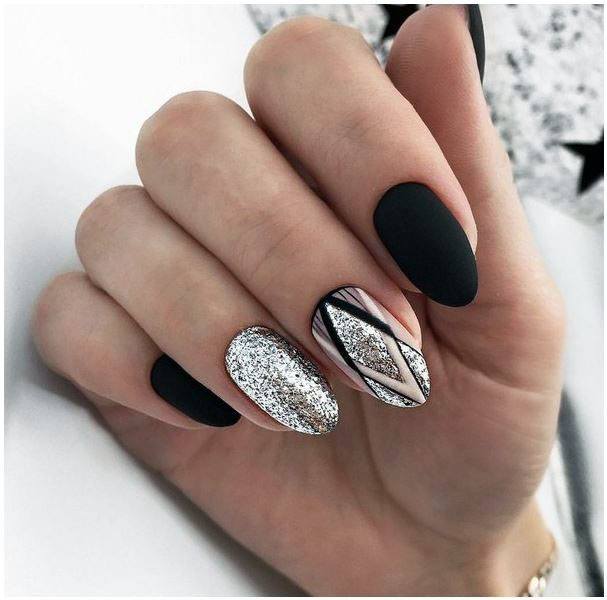 Jazzy Silver And Black Nail Art For Women