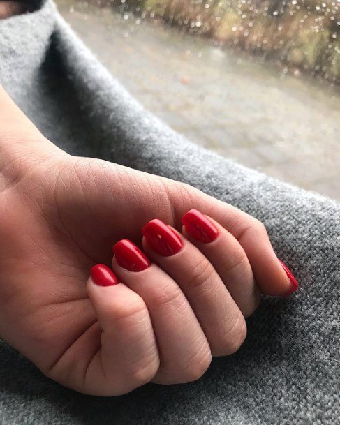 Juicy Short Red Nails For Women