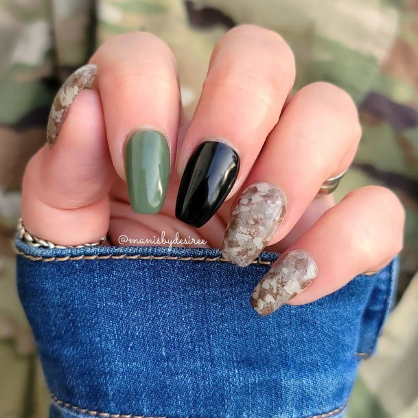 Ladies Camo Nail Design Inspiration