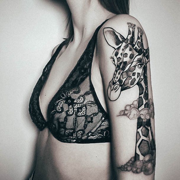Ladies Giraffe Tattoo Design Inspiration
