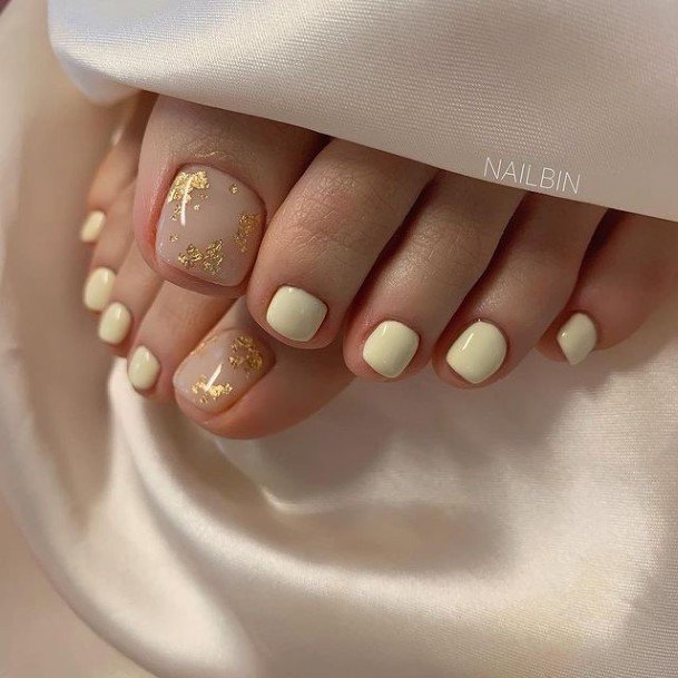 Ladies Graceful Nail Design Inspiration