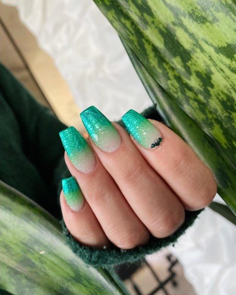 Ladies Green Ombre Nail Design Inspiration