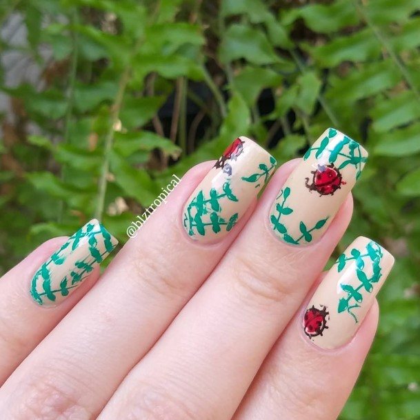 Ladies Ladybug Nail Design Inspiration