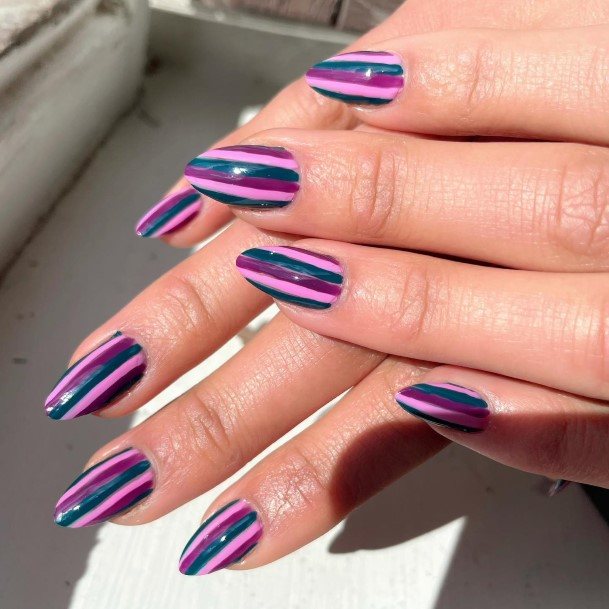 Ladies Striped Nail Design Inspiration