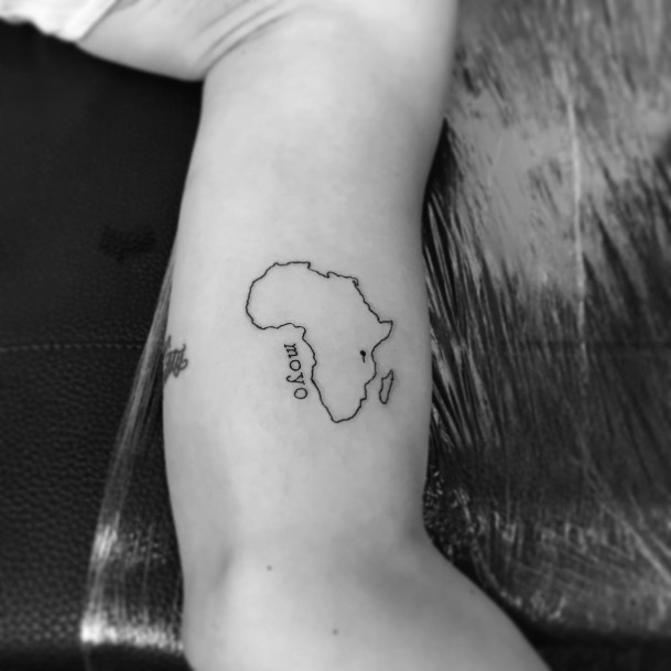 Lady With Elegant Africa Tattoo Body Art
