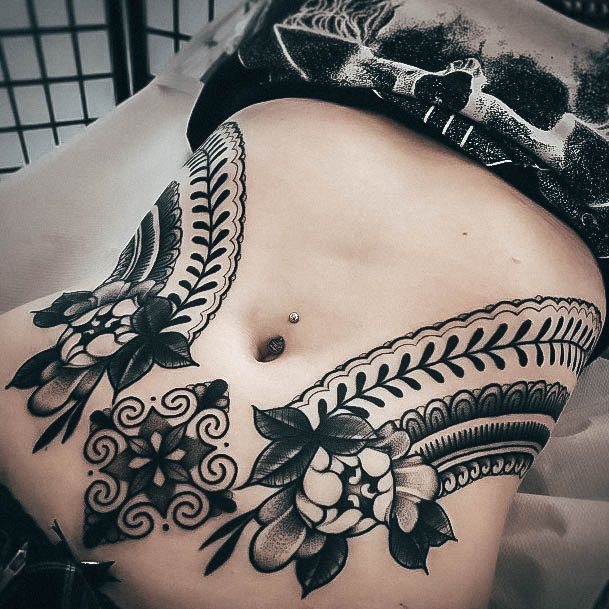 Lady With Elegant Awesome Tattoo Body Art