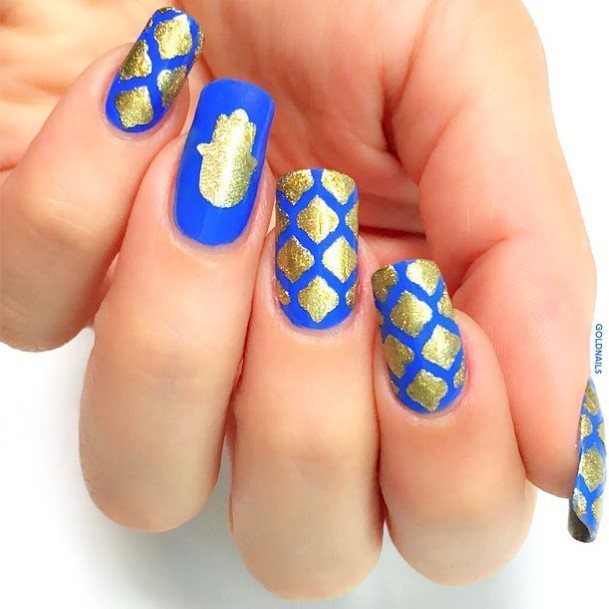 Lady With Elegant Blue And Gold Nail Body Art