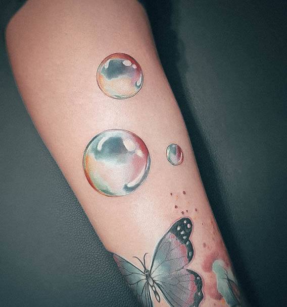 Lady With Elegant Bubble Tattoo Body Art