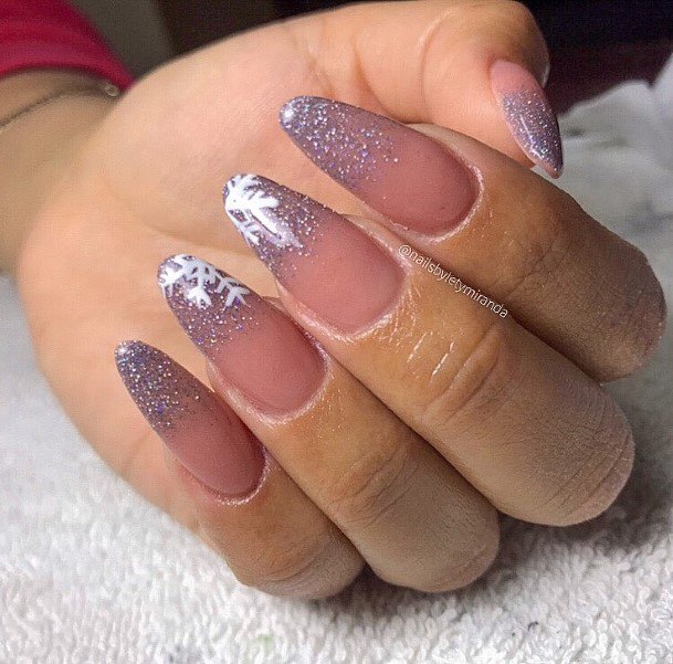 Lady With Elegant Christmas Gel Nail Body Art