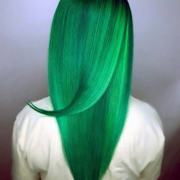 Lady With Elegant Green Hairstyles Body Art