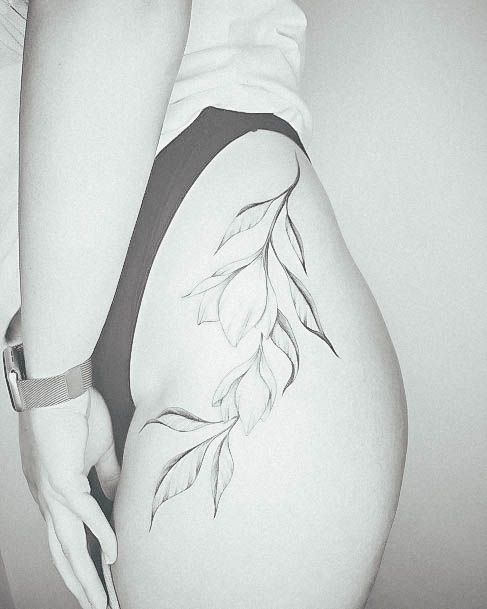 Lady With Elegant Hip Tattoo Body Art
