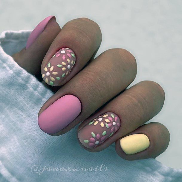 Lady With Elegant Light Yellow Nail Body Art