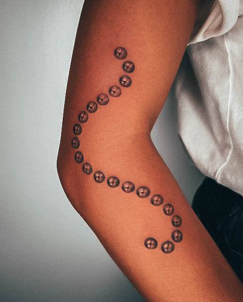 Lady With Elegant Pearl Tattoo Body Art