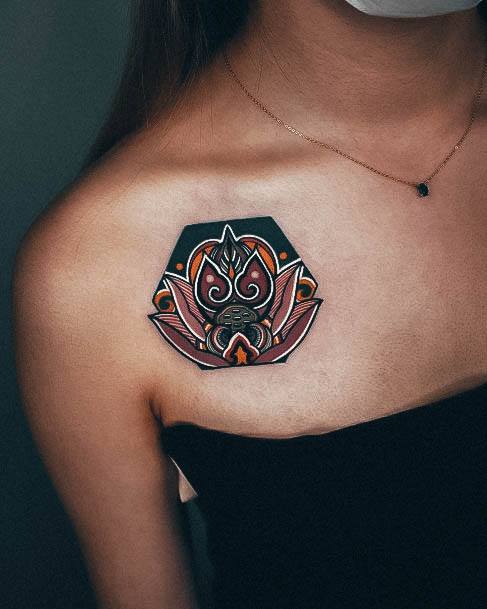 Lady With Elegant Popular Tattoo Body Art