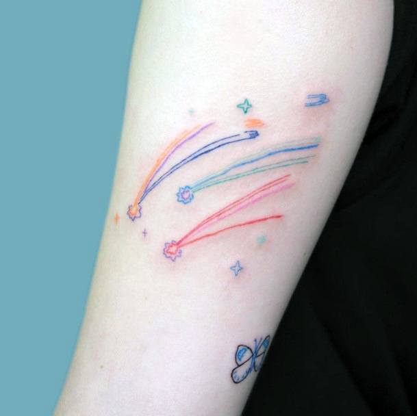 Lady With Elegant Shooting Star Tattoo Body Art