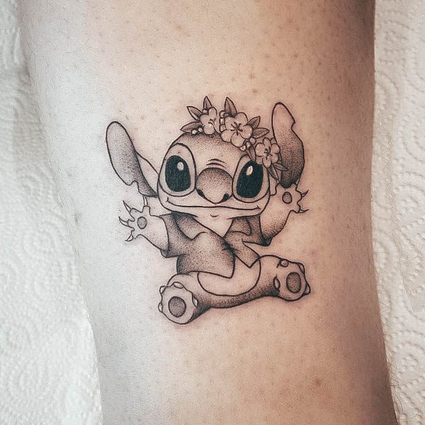 Lady With Elegant Stitch Tattoo Body Art