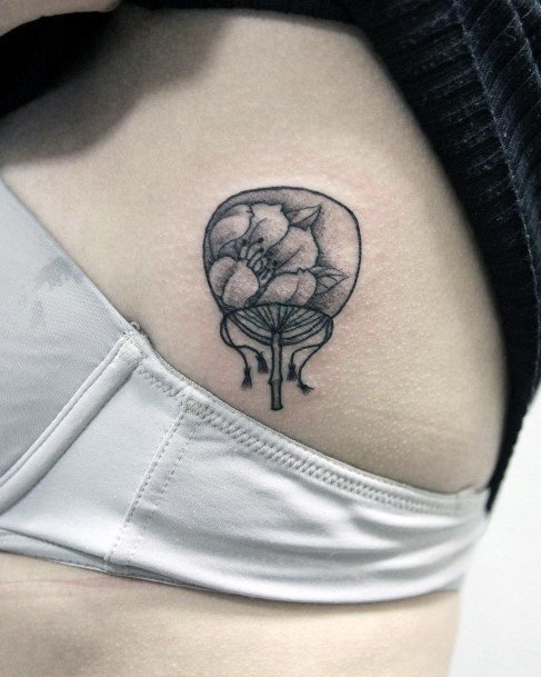 Lady With Elegant Uchiwa Tattoo Body Art