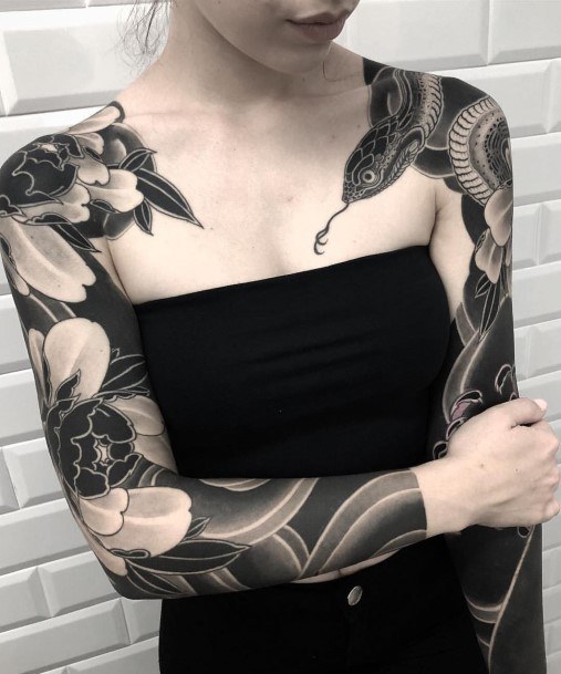 Large Petalled Black Tattoo Womens Sleeves