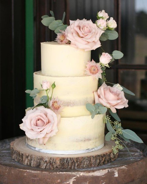 Large Pink Roses On Beautiful Wedding Cake