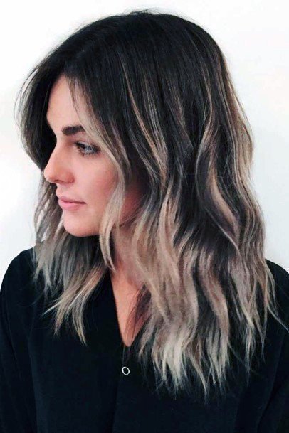 Layered Shoulder Length Current Hairstyles Women