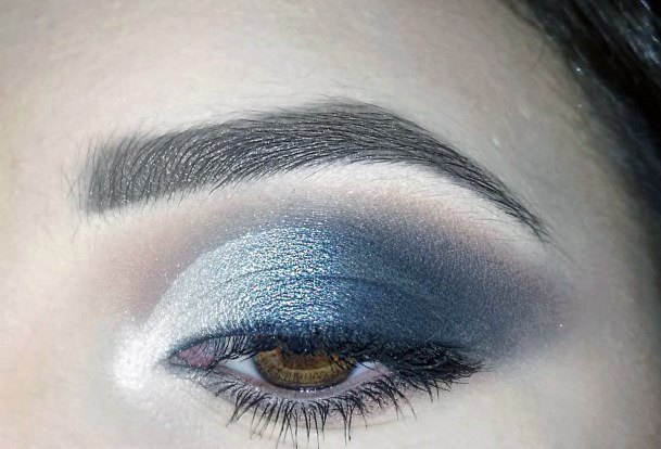 Leaden Grey Blue Eyeshadow Women