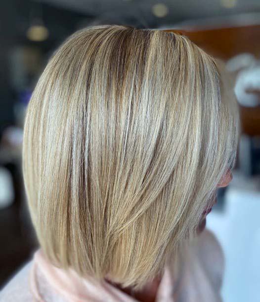 Light Blonde Bob On Female Straight Hair With Side Part Ideas For Summer