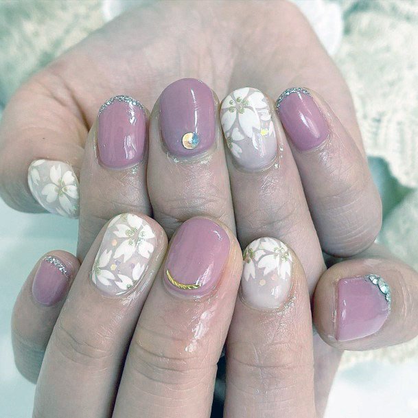 Light Lilac Floral Spring Nails Women