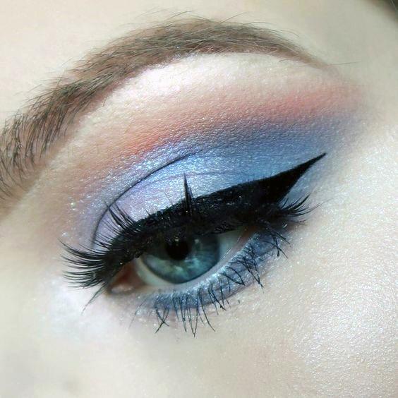 Light Lotus Blue Eyeshadow Women