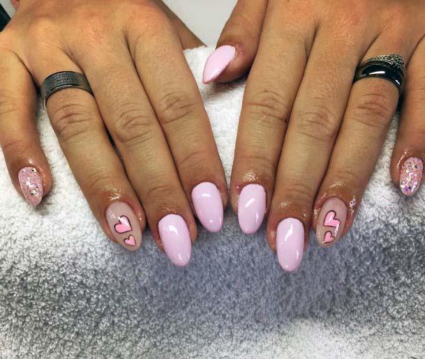 Light Pink Heart Pattern On Nails