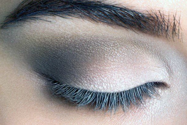 Light Powdery Eyeshadow Women